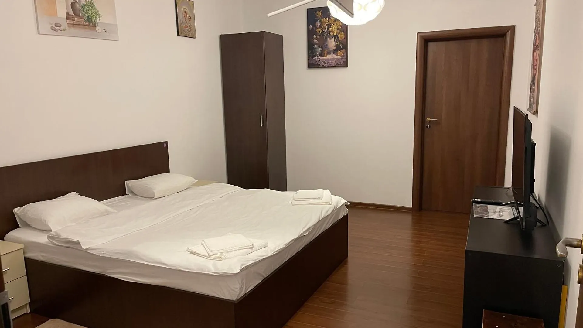 Aum House Villa Bucharest 0*,  Romania