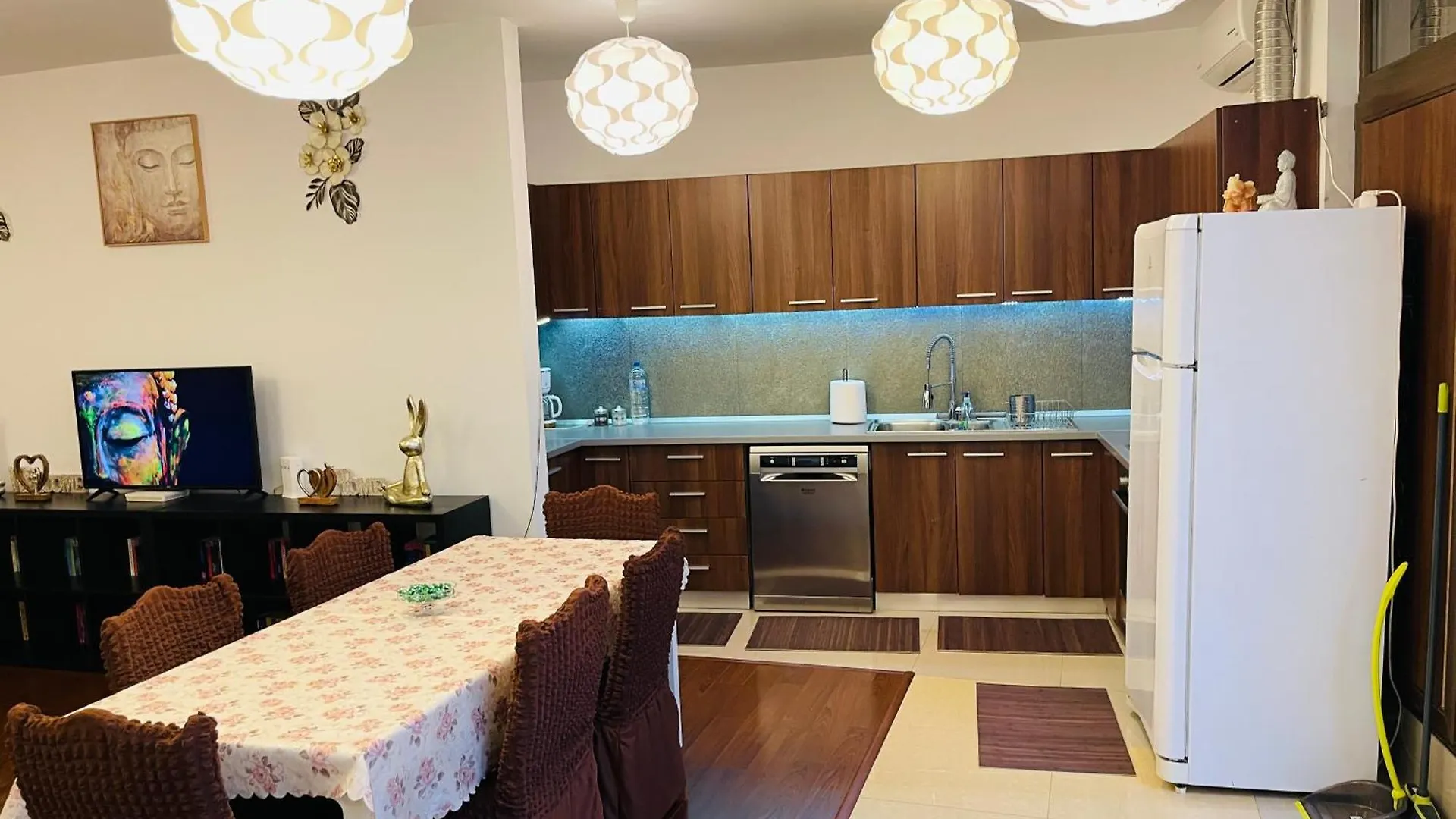 Aum House Villa Bucharest